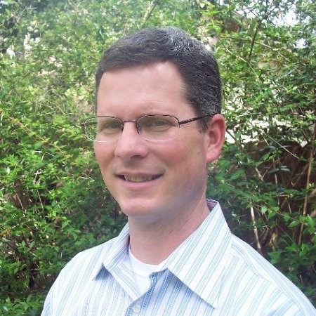 Dirk Holoubek headshot